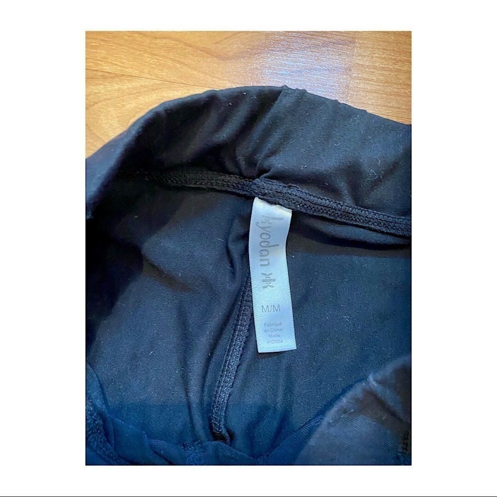 Kyodan Black Capri Leggings with Mesh Detail - Picture 5 of 7